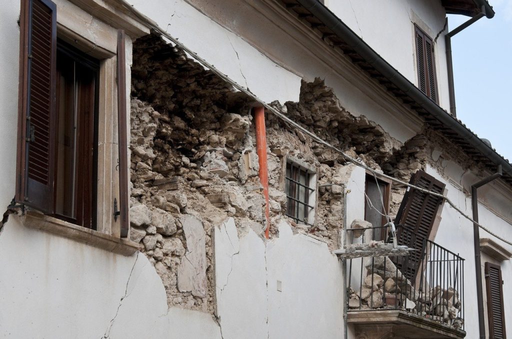 earthquake, rubble, collapse-1665881.jpg